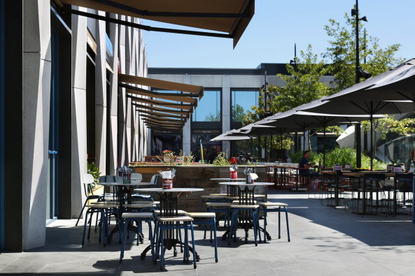 Einkaufszentrum, Bibliothek und Parkhaus von ACME in Melbourne