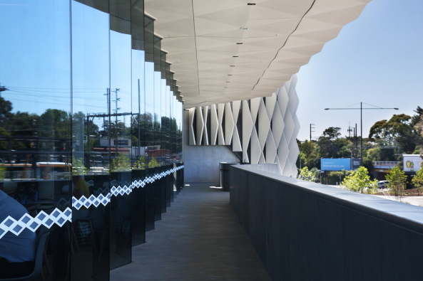 Einkaufszentrum, Bibliothek und Parkhaus von ACME in Melbourne