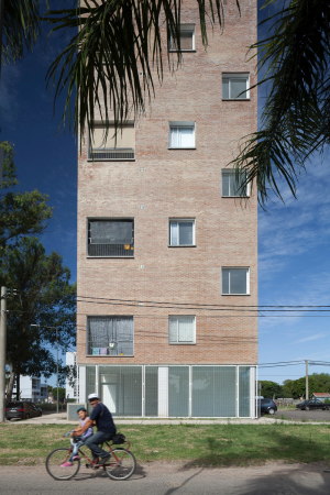 sozialer Wohnungsbau, BBOA, Argentinein, Baigorria, Rosario, Santa Fe, Wohnen, Stadtentwicklung, Ziegelfassade