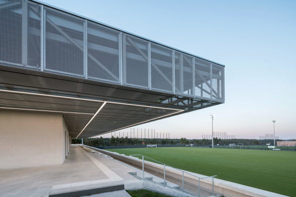 OLGGA Architekten, Atelier CAMBIUM, Saint-Paul-ls-dax, Frankreich, Sportanlage, Tribne, Landschaftspark, Naturschutzgebiet, Terrassen