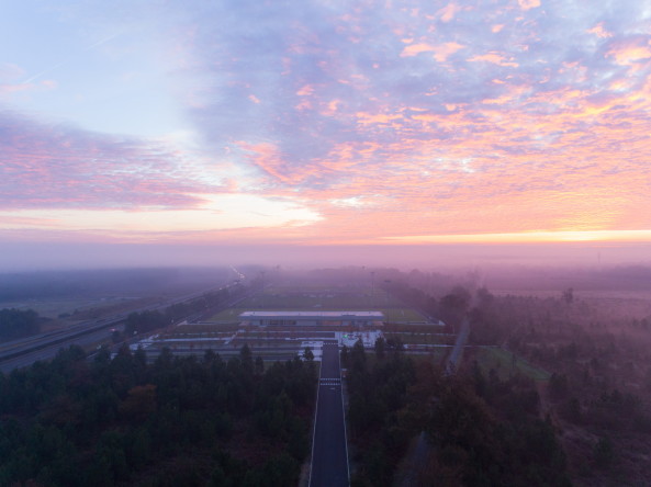 OLGGA Architekten, Atelier CAMBIUM, Saint-Paul-ls-dax, Frankreich, Sportanlage, Tribne, Landschaftspark, Naturschutzgebiet, Terrassen