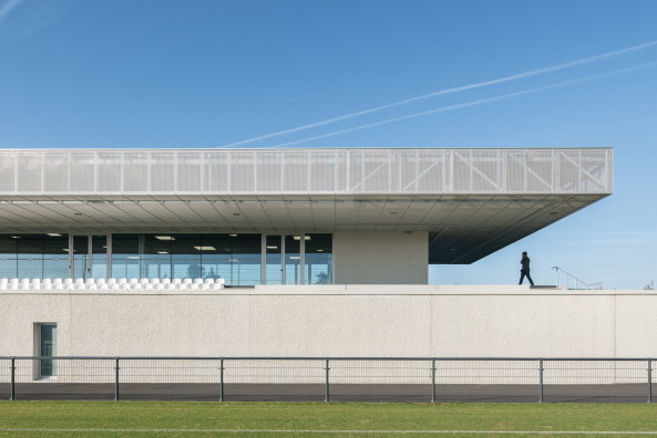 OLGGA Architekten, Atelier CAMBIUM, Saint-Paul-ls-dax, Frankreich, Sportanlage, Tribne, Landschaftspark, Naturschutzgebiet, Terrassen