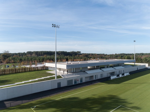 OLGGA Architekten, Atelier CAMBIUM, Saint-Paul-ls-dax, Frankreich, Sportanlage, Tribne, Landschaftspark, Naturschutzgebiet, Terrassen