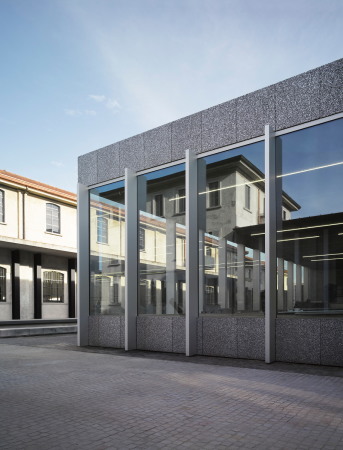 Mailand, fondazione Prada, Rem Koolhaas, OMA, Ausstellung, Museum, Kunst, Brennerei, Bestand, Nutzungserweiterung, Flexibilitt