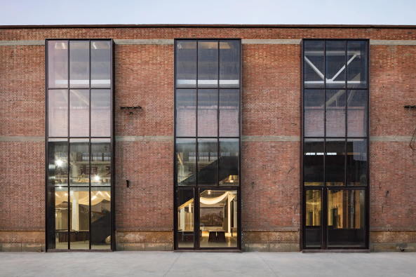 Industriebau, Umnutzung, Ziegelfassade, Messebau, Ausstellungen, superimpose