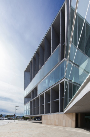 Francisco Mangado, Palma, Kongresszentrum, Beton, Mars, Stadtplanung, Sonnenschutz, Fassade