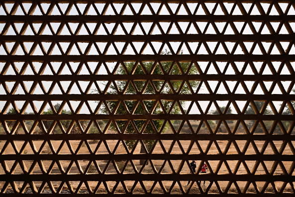 Hrsaalgebude von IDOM im senegalesischen Bambey