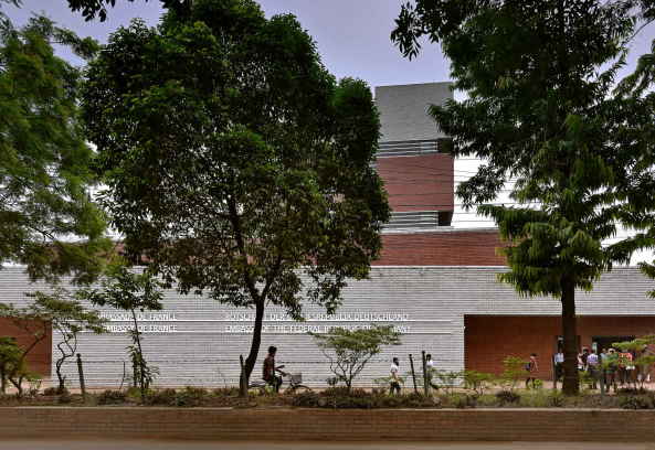 Backstein, Brick, Stephane Paumiere Architects, Amit Pasrichi, Botschaft, franko-deutsche Botschaft, Dhaka, Louis Kahn