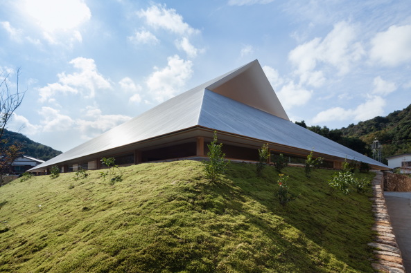 Preistrger Hiroshi Sambuichi, Naoshima Hall