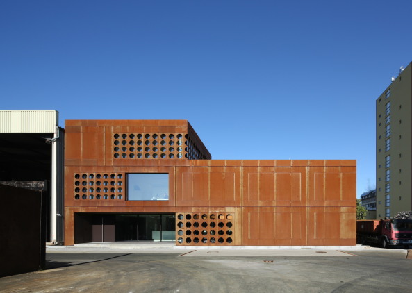 Preistrger Gewerbe- und Verwaltungsbau 2016: Firmenzentrale am Schweinfurter Hafen von Schlicht Lamprecht Architekten