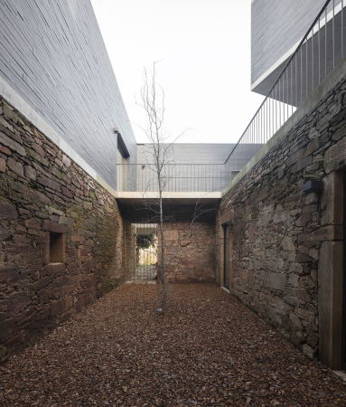 NOARQ, Santo Tirso, Porto, RPFV house, Wohnhaus, Schiefer, Umbau