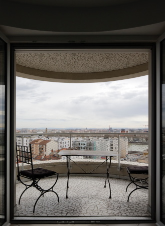 Neuer und typischer Balkon fr Lyon.