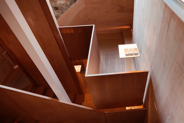 Andra Matins Installation muss erstiegen werden, Foto: Francesco Galli