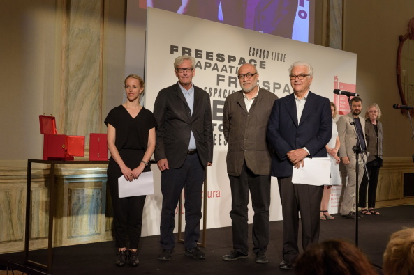 Eine weitere lobende Erw�hnung ging an Rahul Mehrotra, Foto: Andrea Avezz�