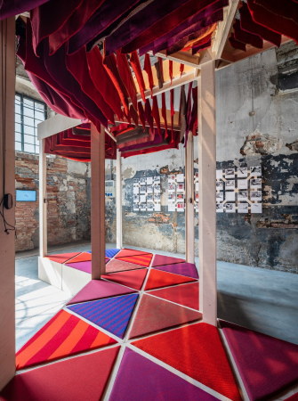 Gem�tlich wird es auch bei Francis K�r� (68),