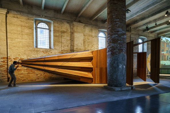 Das Thema Freespace hat interessanterweise viele Architekten zu illusionistischen Arbeiten angeregt. Hier der Guckkasten von John Wardle Architects, mit dem man bis nach Australien gucken kann (66), Foto: Andrea Avezz�