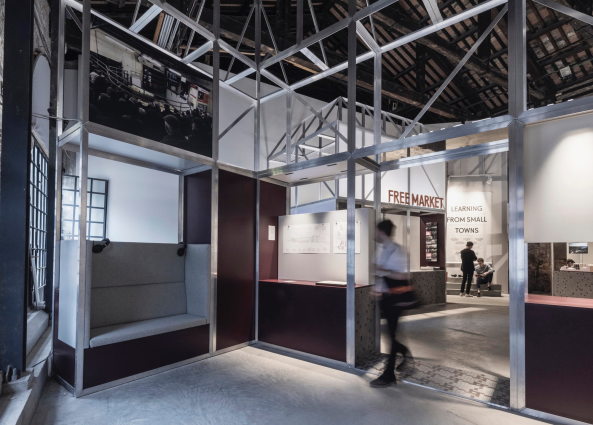 Auch die auf dieser Biennale obligatorischen Sitzgelegenheiten wurden hier nicht vergessen, Foto: Matthew Thompson