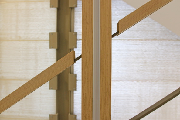 Bankgebude mit lichtdurchlssigem Beton von Saja Nashashibi