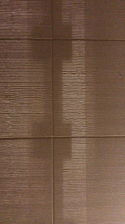 Bankgebude mit lichtdurchlssigem Beton von Saja Nashashibi