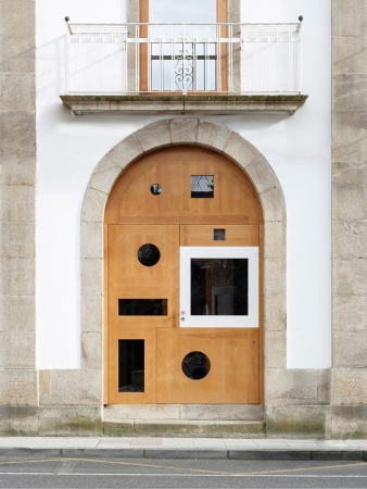 Kulturzentrum von Creus e Carrasco Arquitectos in Galicien