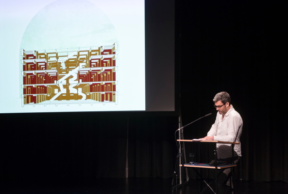 Marc Frohn vom Team FAR Frohn Rojas. Ihr Vorschlag hatte eine von fnf Anerkennungen erhalten.