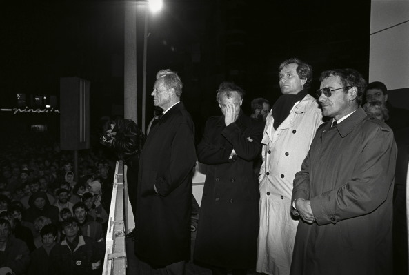 Ute Mahler: Ibrahim Bhme, SPD-Wahlkampf (links: Willy Brandt), Dresden 1990