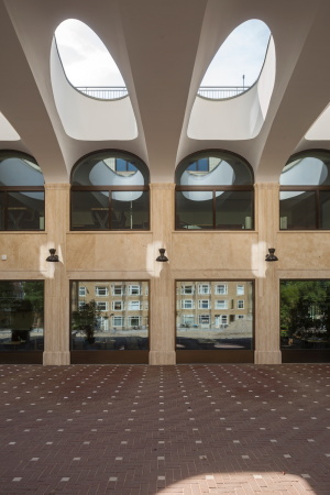 Zuidblok von Kollhoff + Pols in Amsterdam