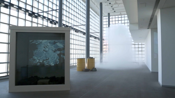 Praemium Imperiale 2018 in der Kategorie Skulptur: Glacial Fogfall - Greenland, 2017-18, Ginza Maison Herms Le Forum, Tokyo, Courtesy of Fujiko Nakaya, Video: Noriko Koshida