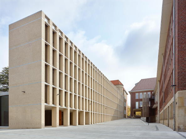 Auszeichnung: Philosophisches Seminar am Domplatz in Mnster von Peter Bhm Architekten