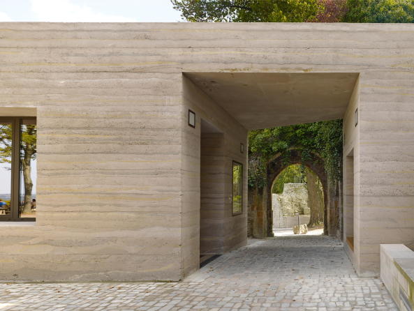 Auszeichnung: Zwillingsprojekt Besucherzentrum Sparrenburg und Informationspunkt Parklandschaft Johannisberg in Bielefeld von Max Dudler Architekt