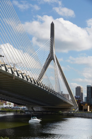 Leonard P. Zakim Bunken Hill Memorial Bridge, Boston, 19982002. Foto  Ralph Feiner