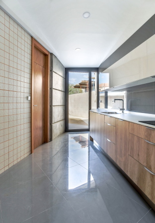 Sergio Sebastin Franco, Leciena, Calle Baja, Holz, MM House