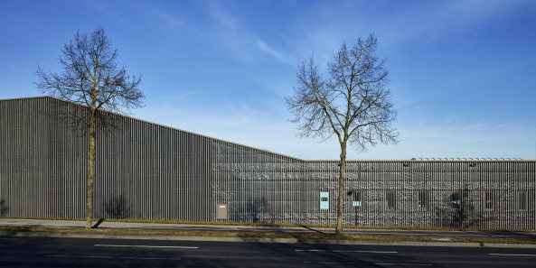 Ein Preis: Werkstoff- und Straenreinigungsdepot Nord in Augsburg, Knerer und Lang Architekten, Bauherr: Abfallwirtschafts- und Straenreinigungsbetrieb Augsburg