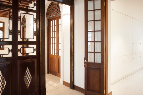 Die Villa ist der erste Anlaufpunkt fr die Besucher des Goethe-Instituts. Anmeldung, Verwaltung, Klassensle und Lehrerzimmer sind hier untergebracht.