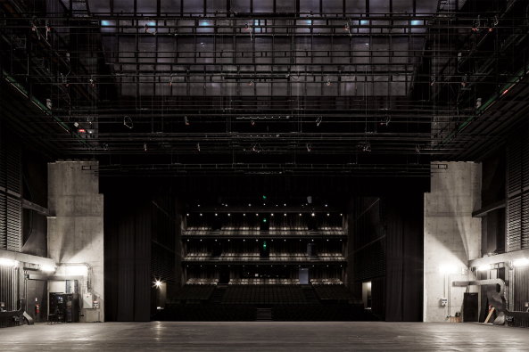 Theater in Concepcin, Smiljan Radic, Eduardo Castillo, Gabriela Medrano, Beton, Zelt, Fertigstellung