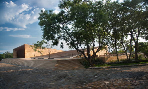 Kulturzentrum im mexikanischen Cuernavaca von Isaac Broid + Productora