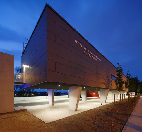 Feuerwache in Regensburg von Michael Ballerstaller