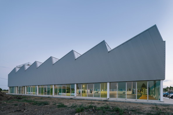 Turnhalle in Nordspanien von Quirs Presa