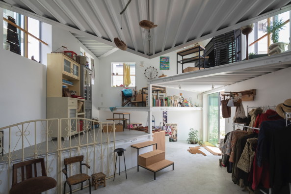 Einfamilienhaus in Osaka von Tato Architects