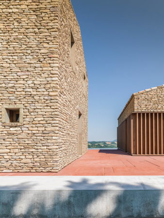 Wohnhausensemble bei Urbino von GGA gardini gibertini architetti