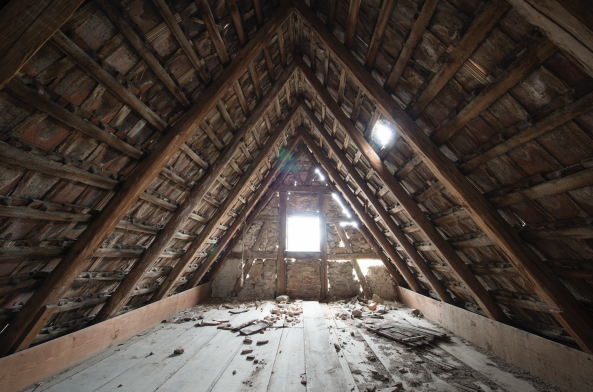 300 Jahre lang lagerte unterm Kehlbalkendach die Ernte, whrend unten die Gerte standen.