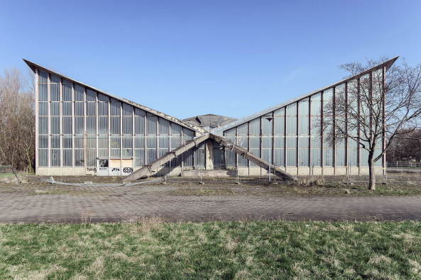 Hier und auf den folgenden Bildern zu sehen: der Zustand des Betonschalenbaus im Jahr 2015.