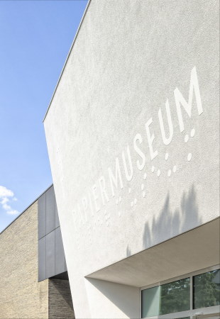 Papiermusem in Dren von Hollenbeck Architekten