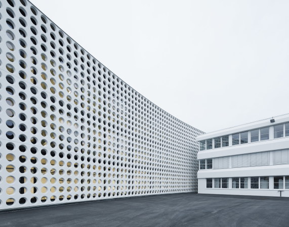 Produktionsgebude in Linz von X Architekten
