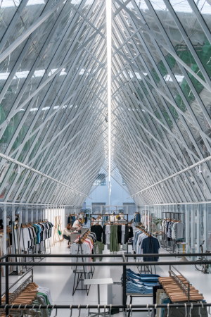 Archmixing gestalteten eine 50 Meter lange Ausstellungsflche fr Cotton Lab.