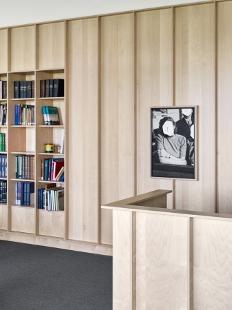 Archiv in Delft von Office Winhov und Gottlieb Paludan Architects
