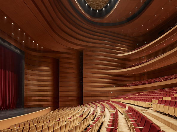 Der groe Opernsaal ist einem klassischen europischen Opernhaus nachempfunden.