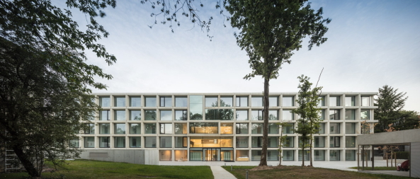 Institut von KAAN Architecten auf dem Campus Paris-Saclay