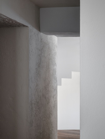 Wohnhausumbau in Madesimo von Enrico Scaramellini