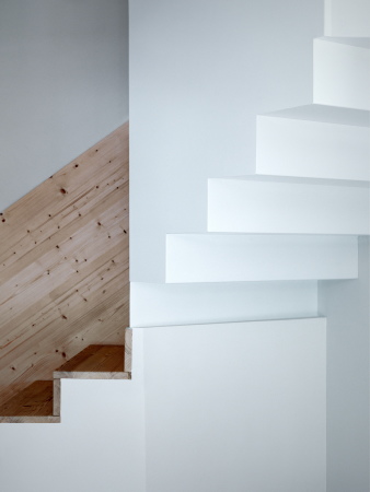 Wohnhausumbau in Madesimo von Enrico Scaramellini